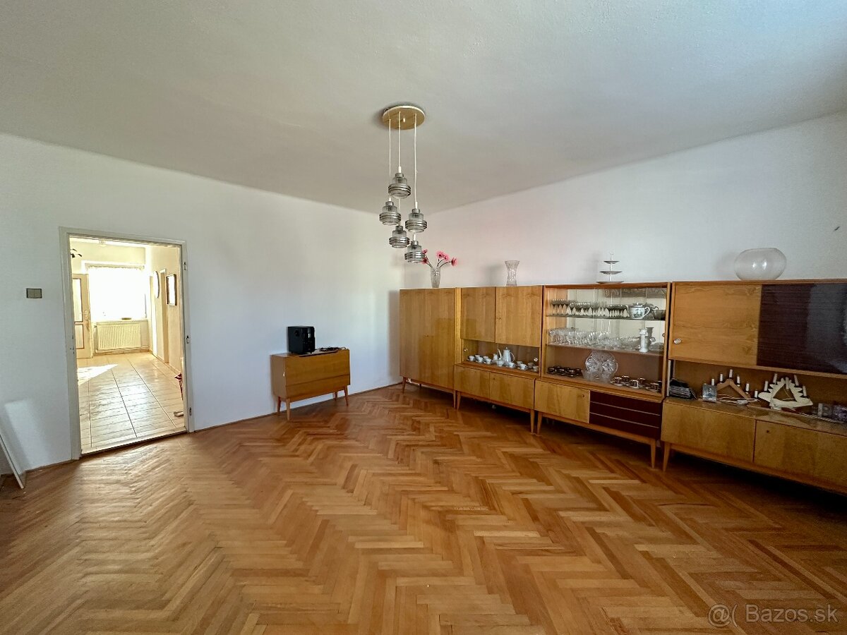 Rodinný dom v obci Jacovce - 4