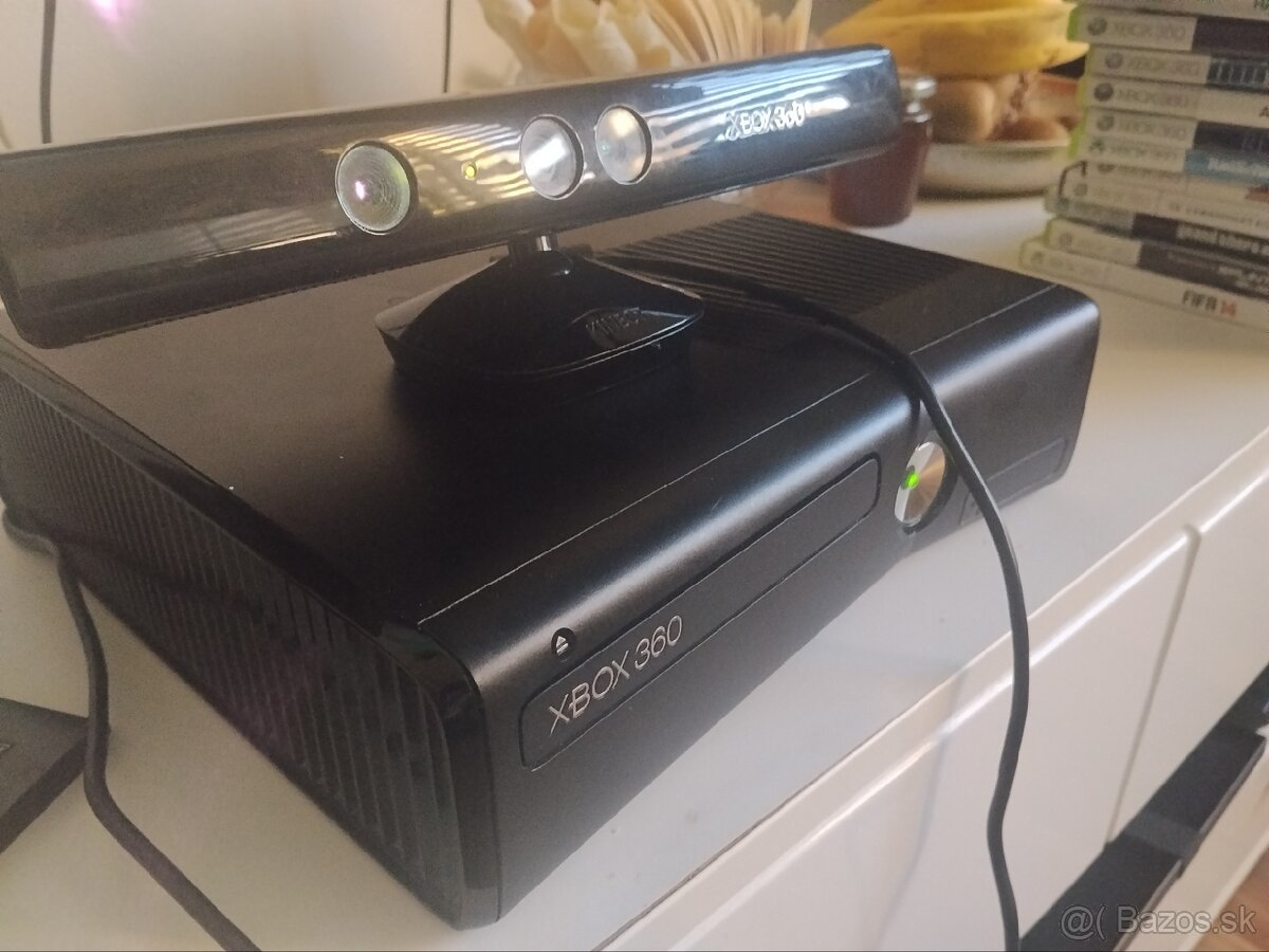 Xbox 360 500GB+Kinect set+2 ovládače+8hier - 4