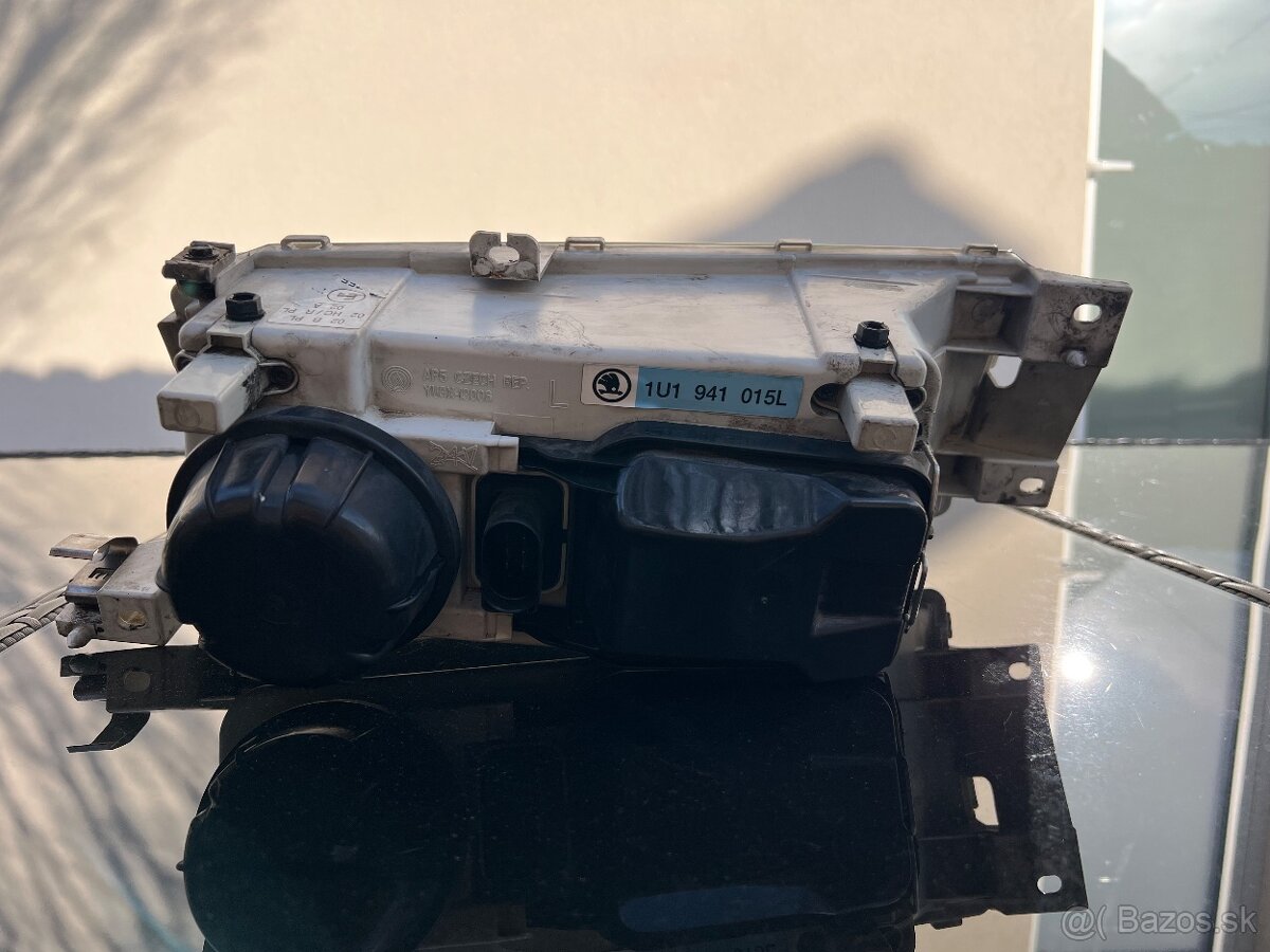 Ľavý reflektor na Skoda octavia 1 - 4