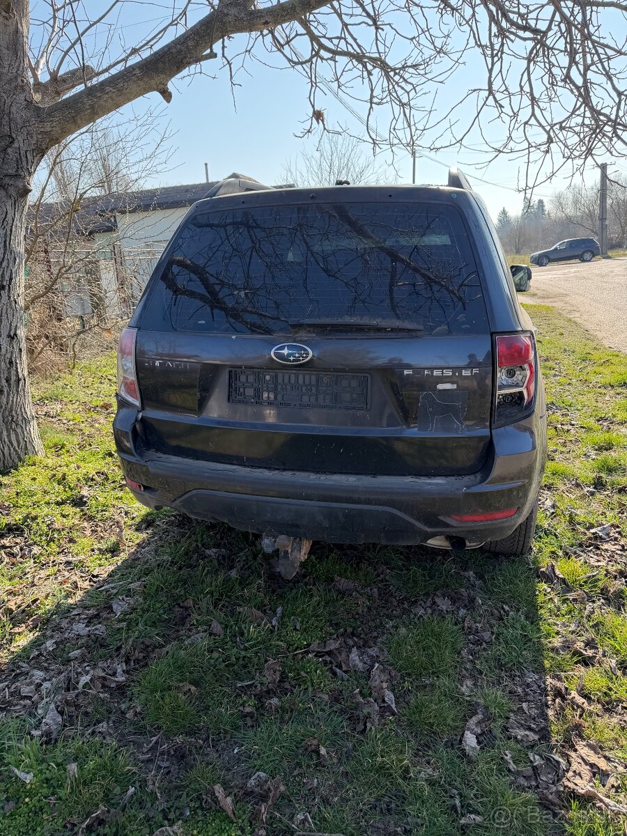 Predám Subaru forester - 4