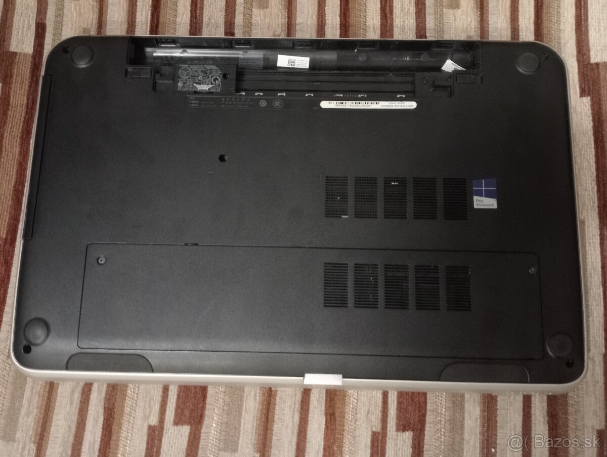 predám nefunkčný notebook Dell Inspiron 17R 5721. - 4