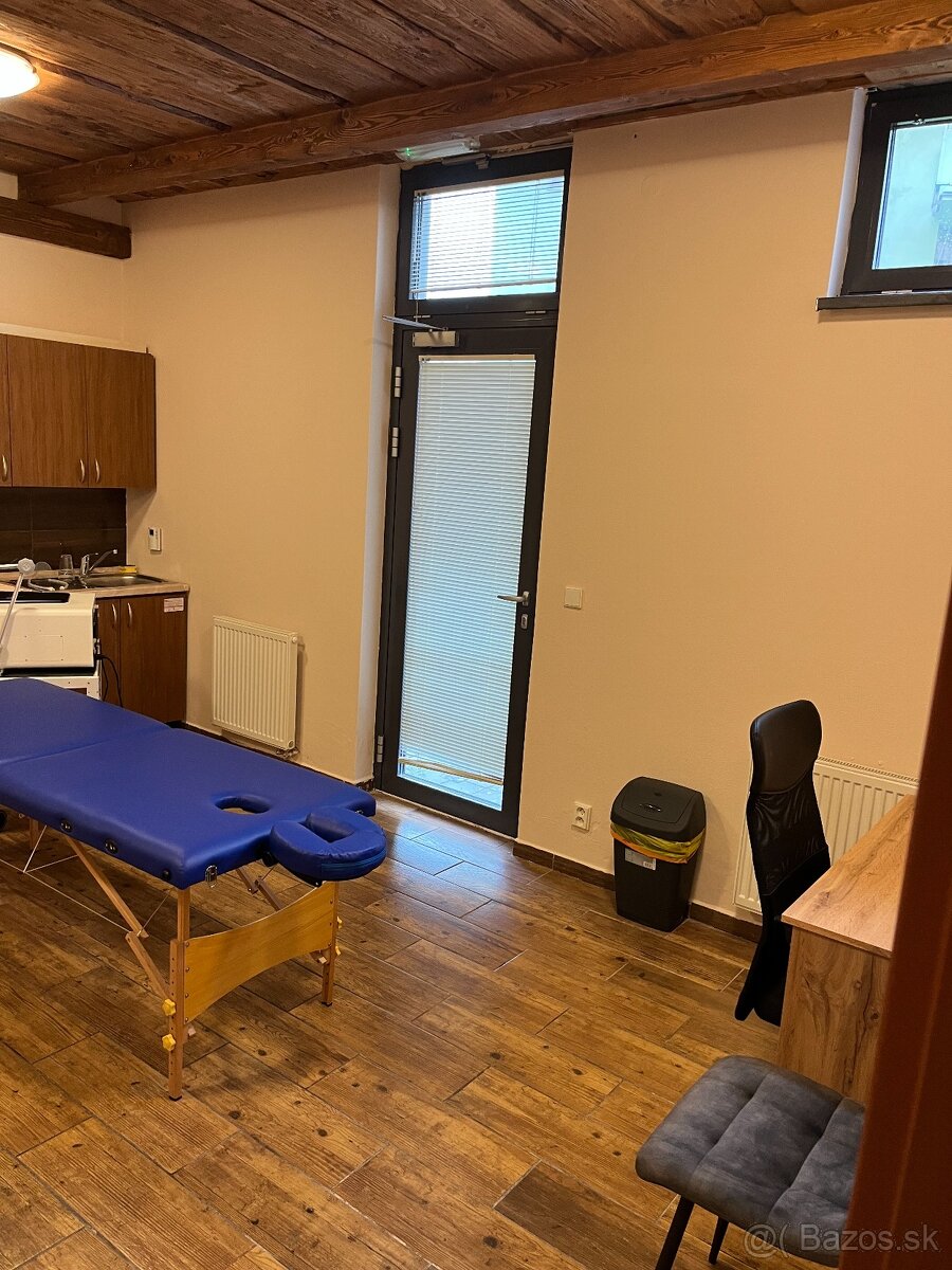 Prenájom priestorov 20m2 pre služby/kanceláriu - Púchov - 4