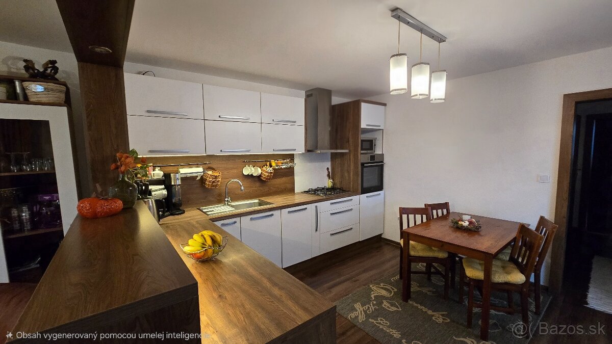 Exkluzívna Ponuka: Rodinný dom s obrovským pozemkom a potenc - 4