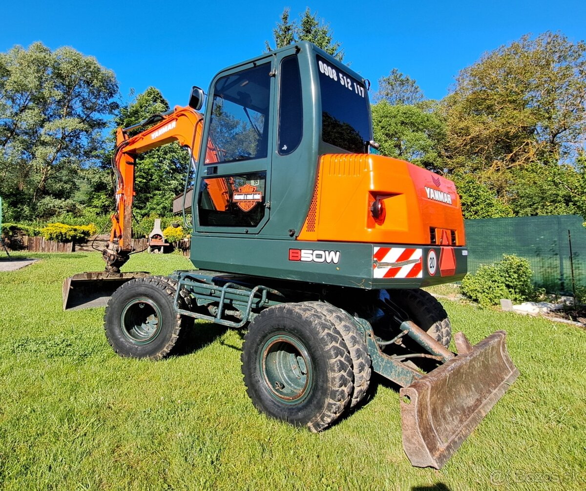 Predam kolesovy bager Yanmar B50W - 4