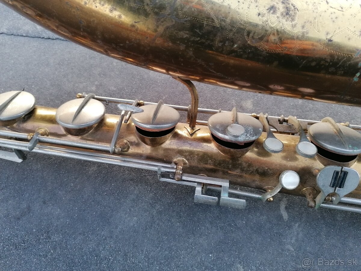 Predám starožitný saxofón Santoni Giglio Pare - 4