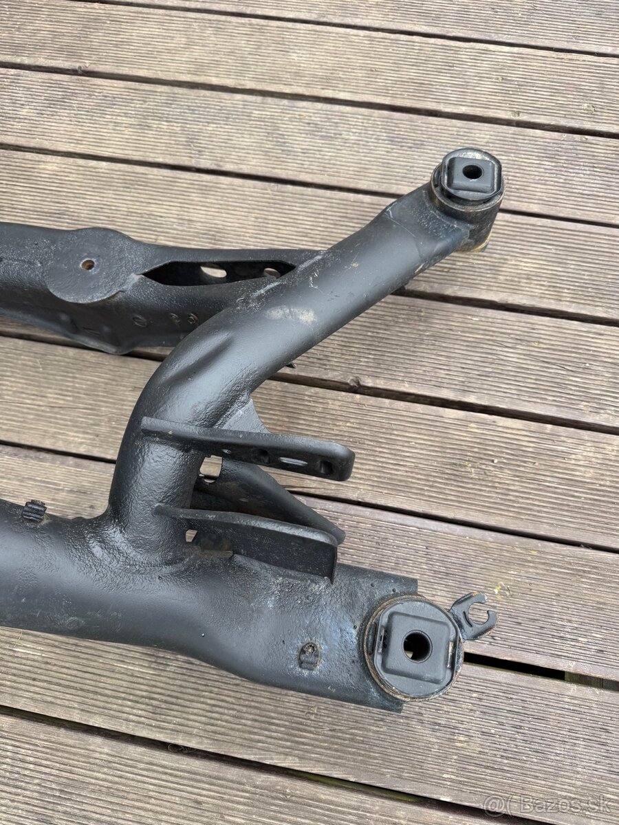 Zadná nápravnica Superb 2 - 4