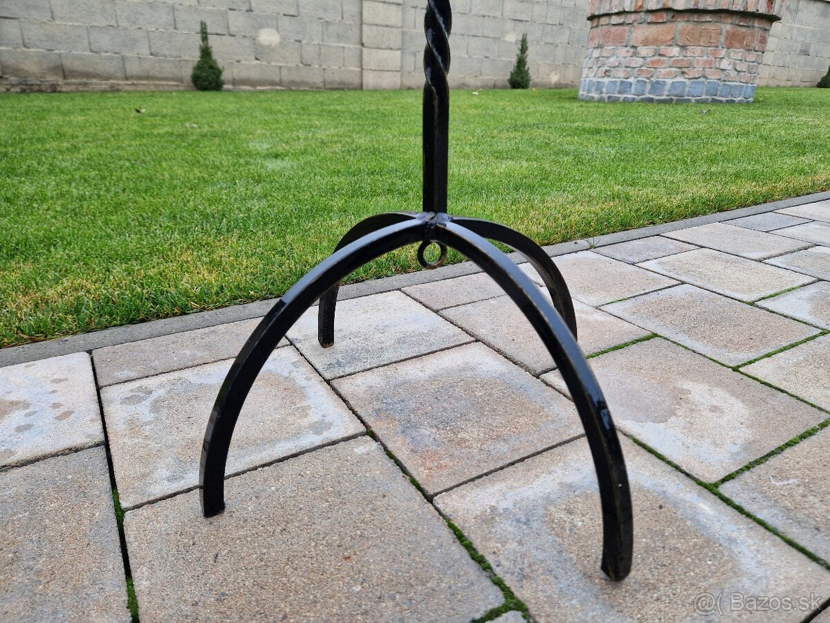 Predám oceľový svietnik - 4