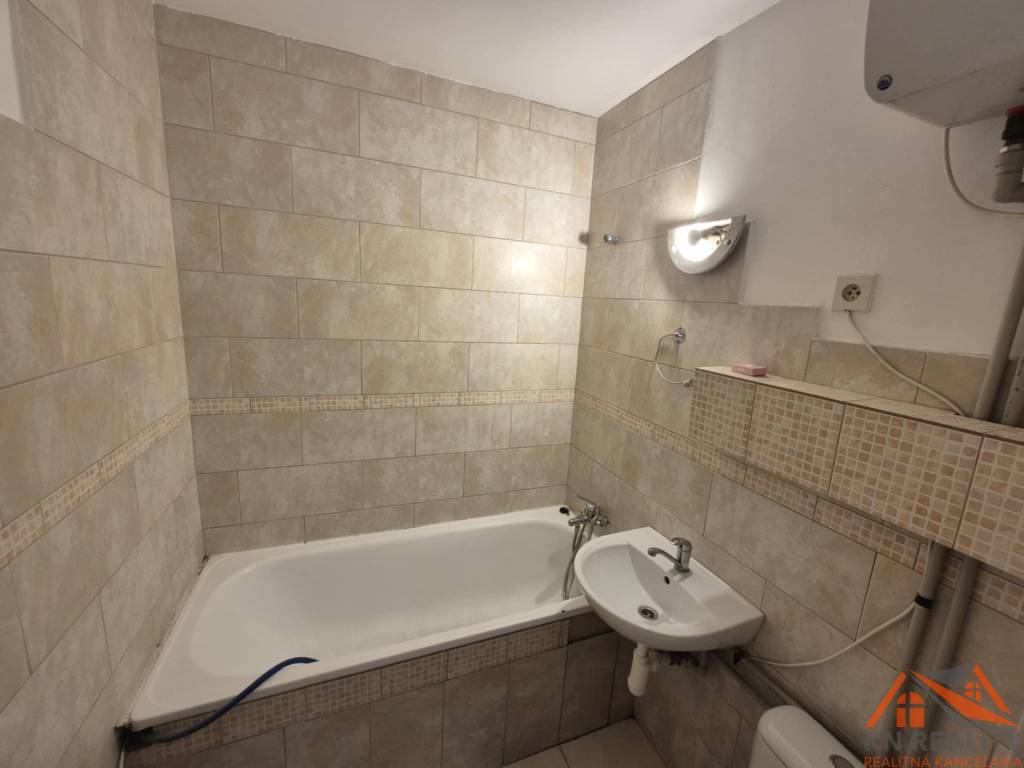 Na predaj 1 izbový byt Komárno 28m2 - 4