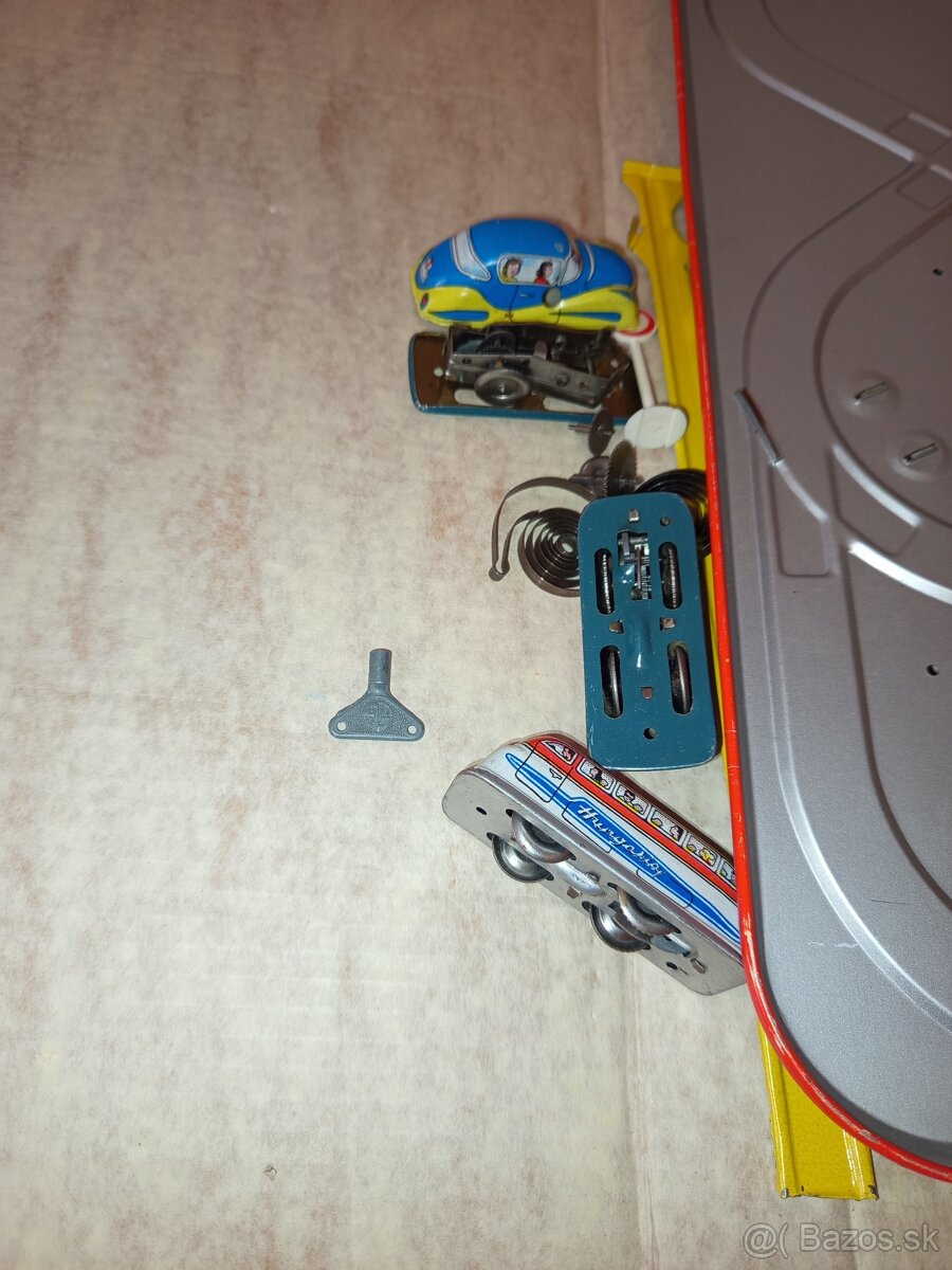 Stará plechová autodraha - 4