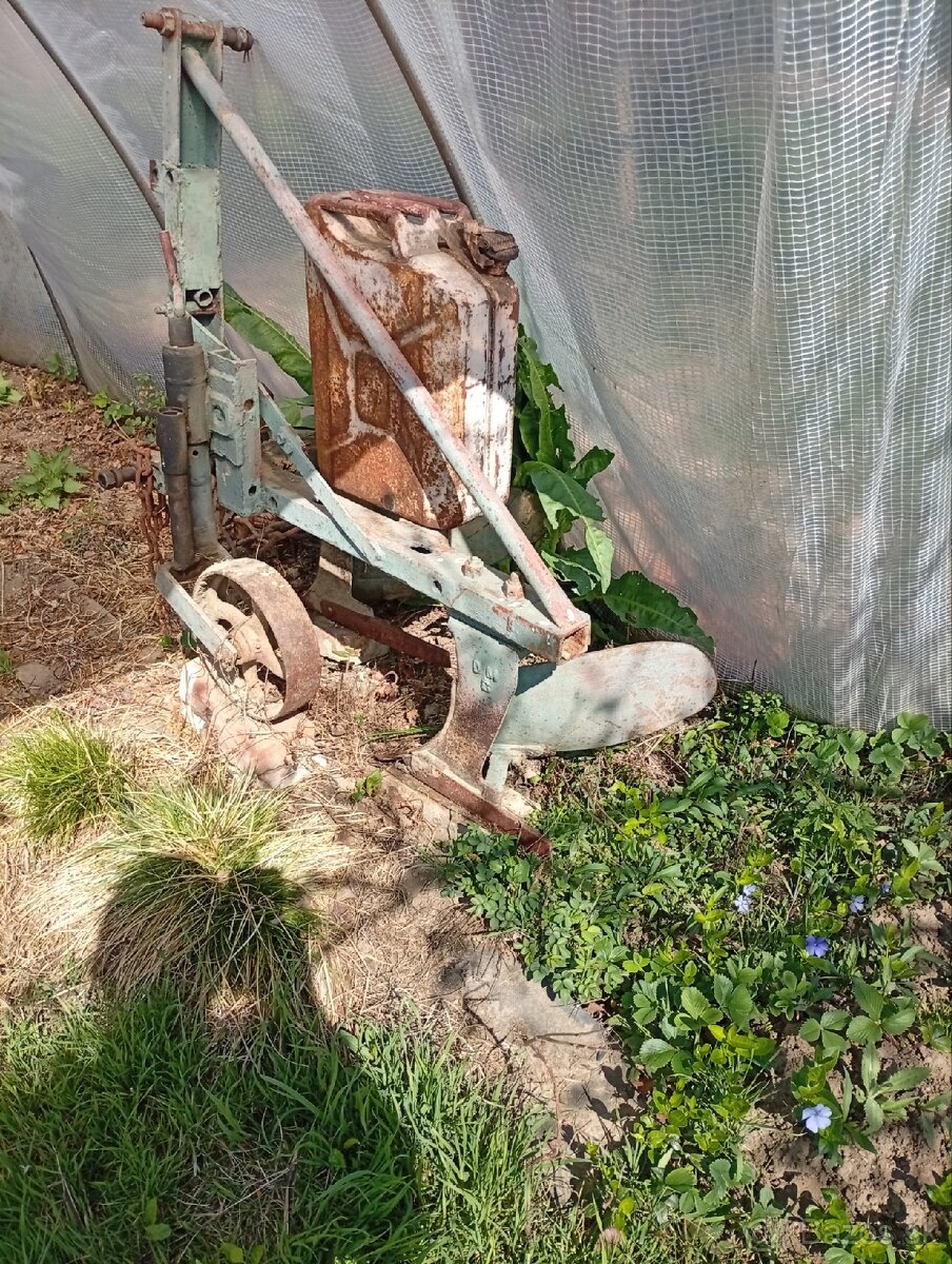 Úzky Malotraktor domácej výroby 4x4 - 4