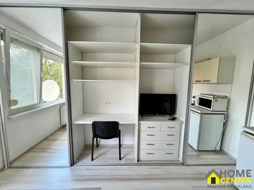 PREDAJ: zariadená garsónka na VII.sídlisku - REZERVOVANÉ - 4