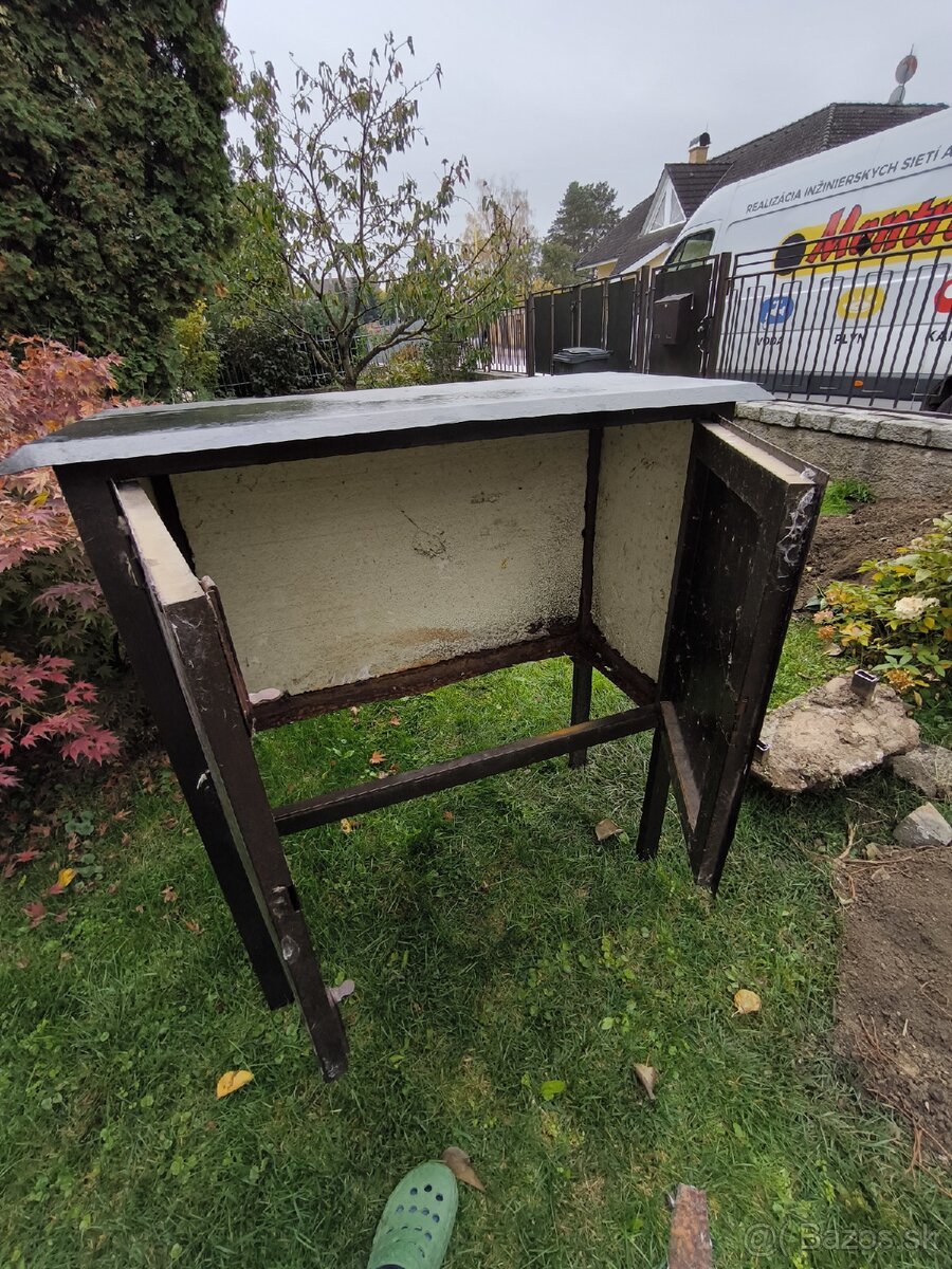 Kovovy domček búdka - 4