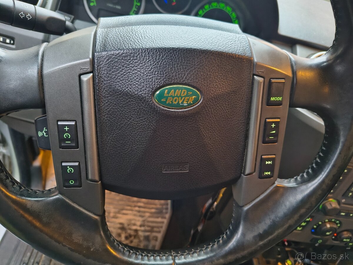 Predám Land Rover Discovery 3 V8 - 4