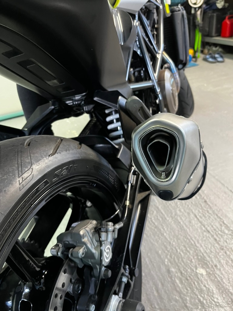 Husqvarna 701 Vitpilen - 4