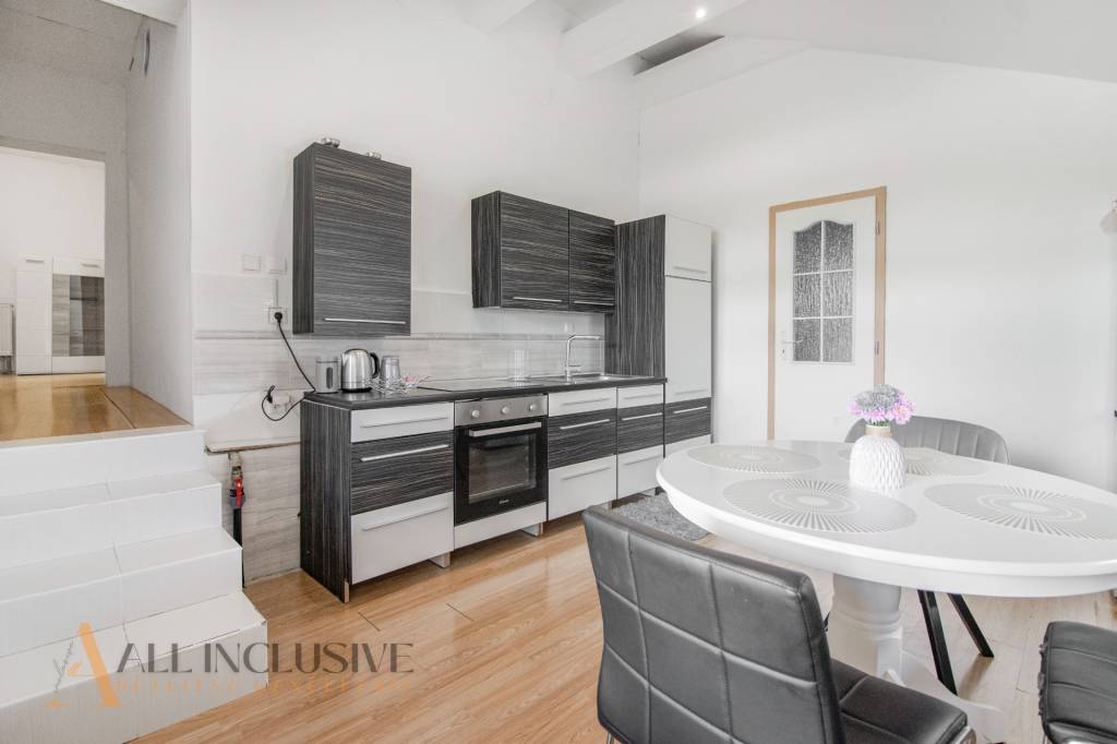 ALL INCLUSIVE l NA PREDAJ 4-IZBOVÝ RODINNÝ DOM, SELICE - 4