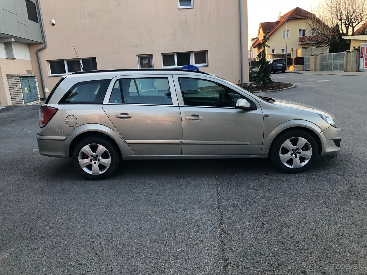 Opel Astra Caravan 1.7 CDTi , SK AUTO - 4