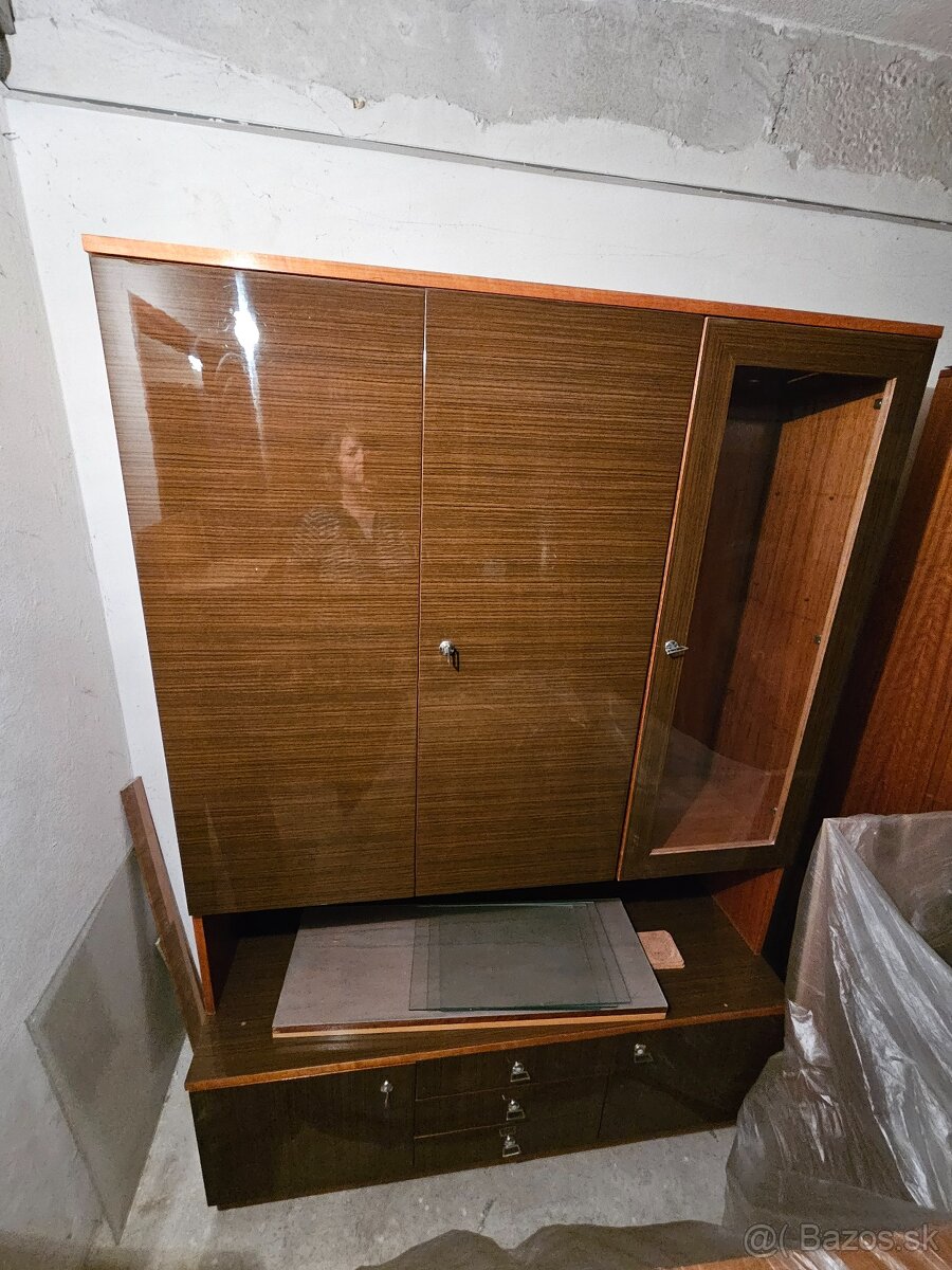 obyvackova stena v super stave - 4