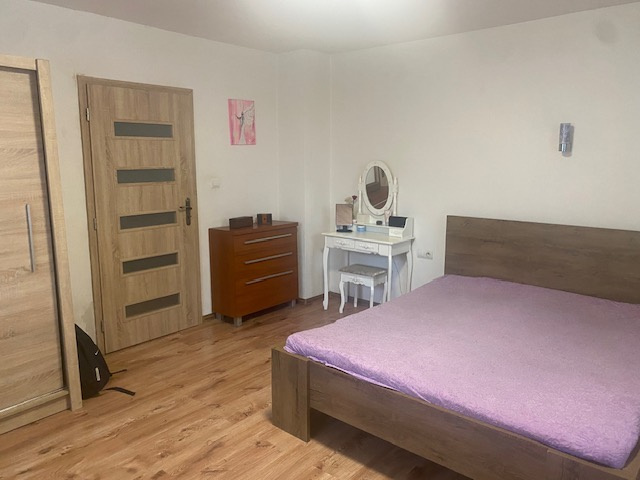 DOM V OČOVEJ, VÝBORNÁ POLOHA, SLNEČNÝ POZEMOK 912 m2 - 4