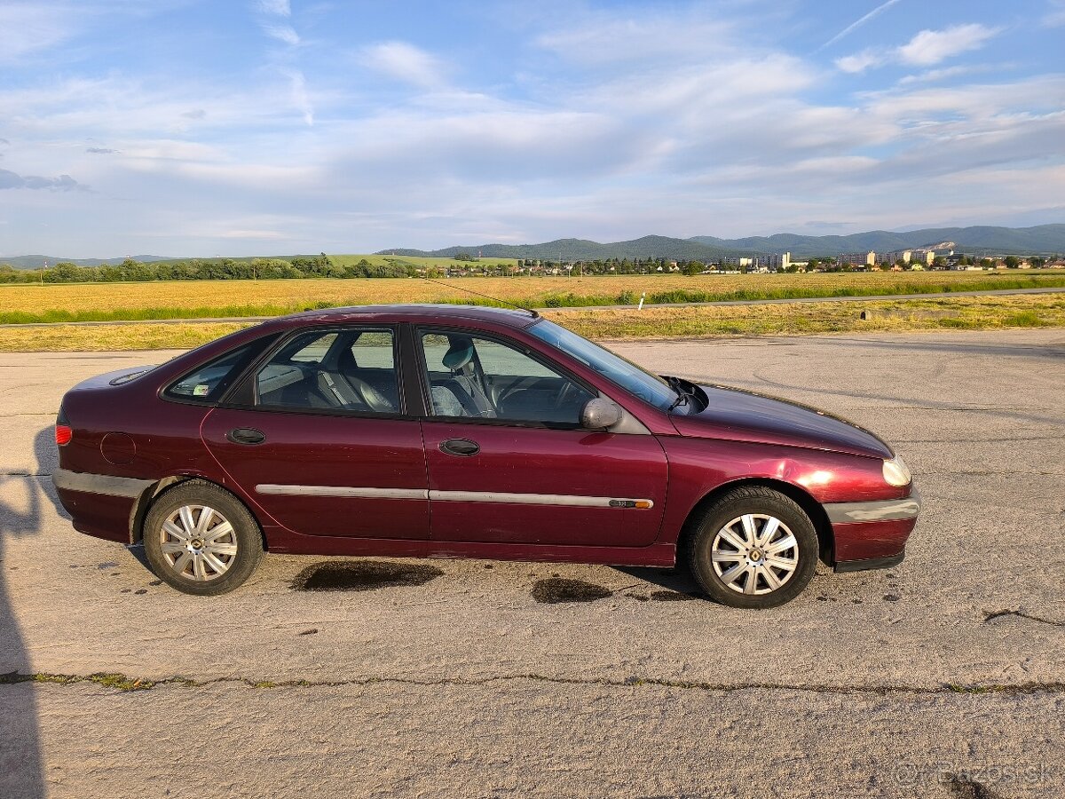 Renault Laguna 1.8 - 4