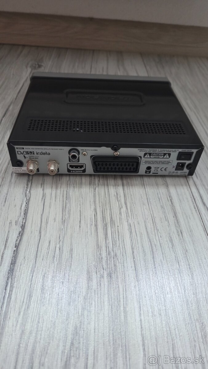 Satelitný prijímač Thomson THS 813 - 4