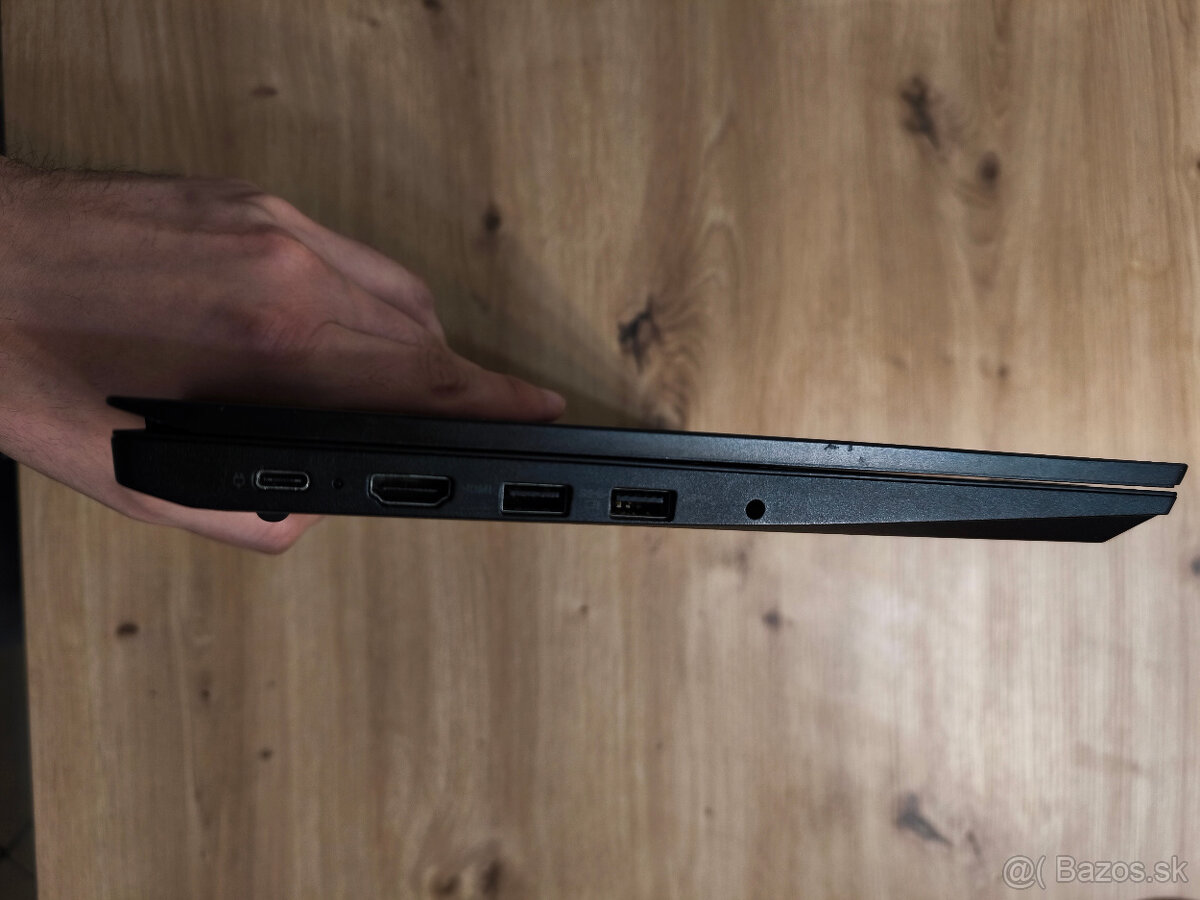 Predám 14" notebook s SSD + USB-C dokovacia stanica - 4