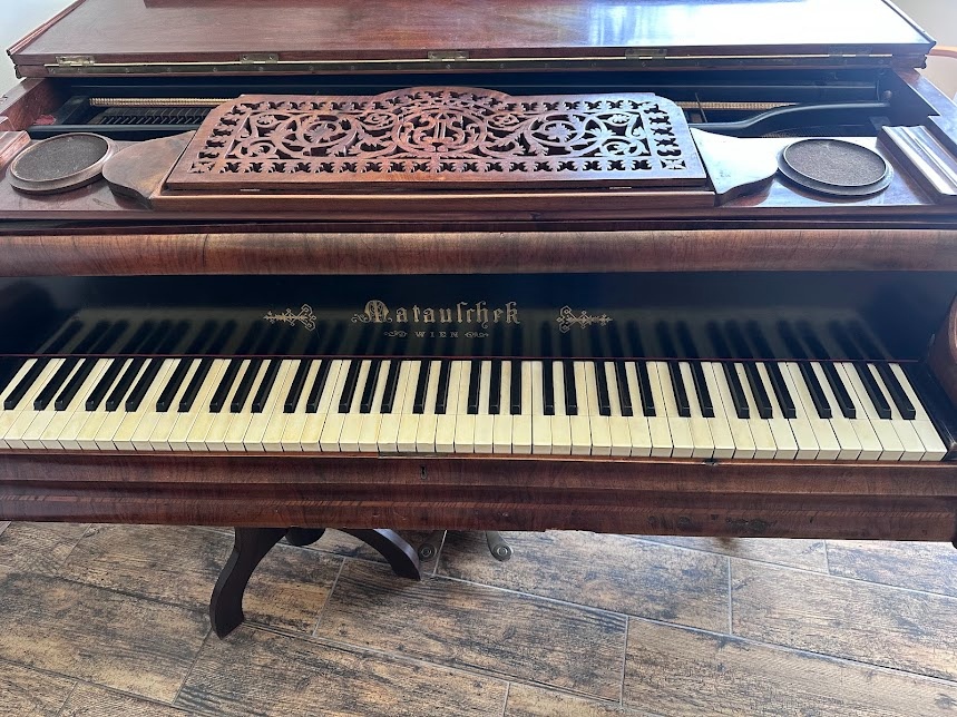 Predám klavírne krídlo - 4