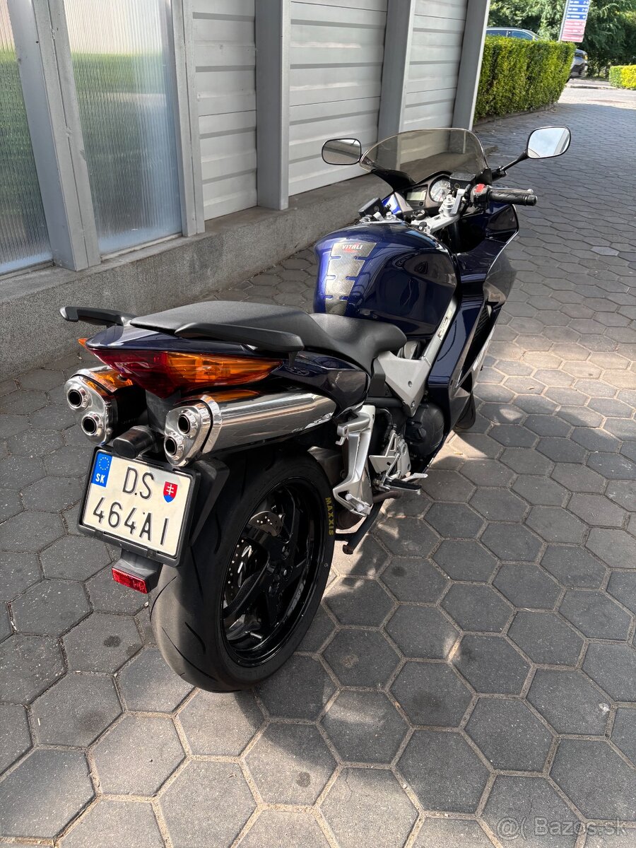HONDA VFR 800 - 4