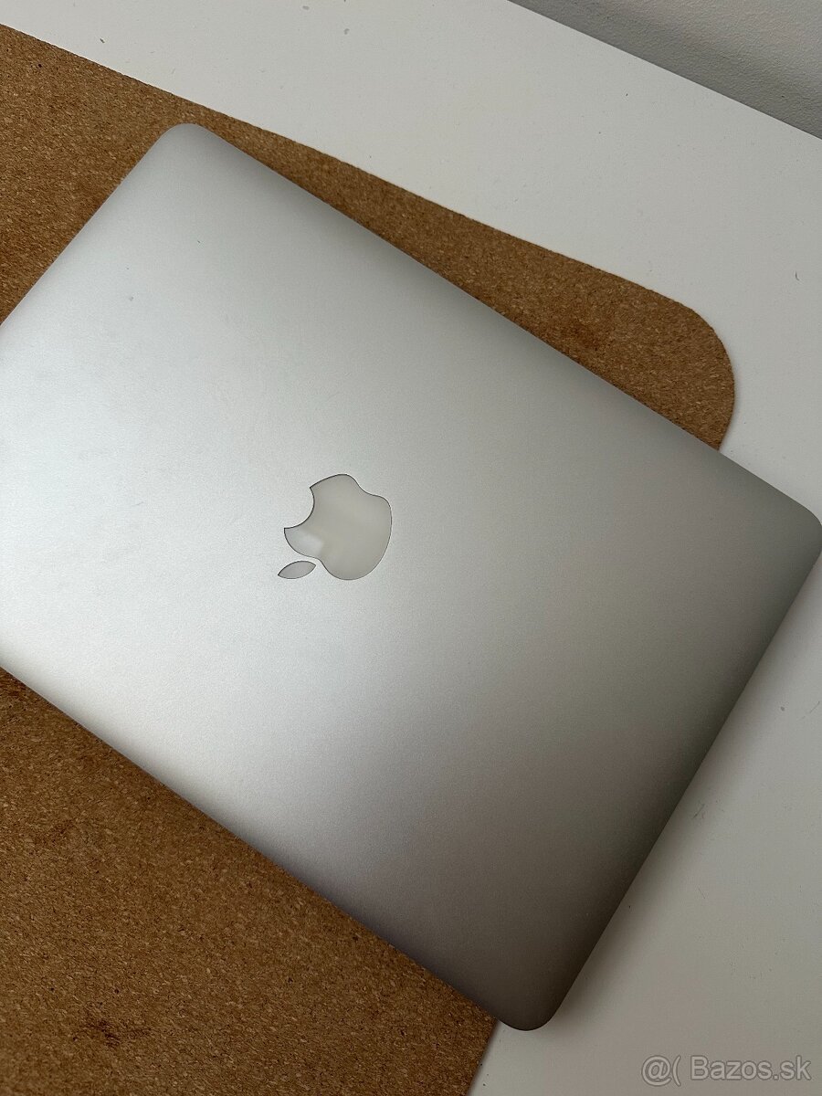 Apple MacBook Pro 13" 2015 i5 8GB 128GB Retina - 4