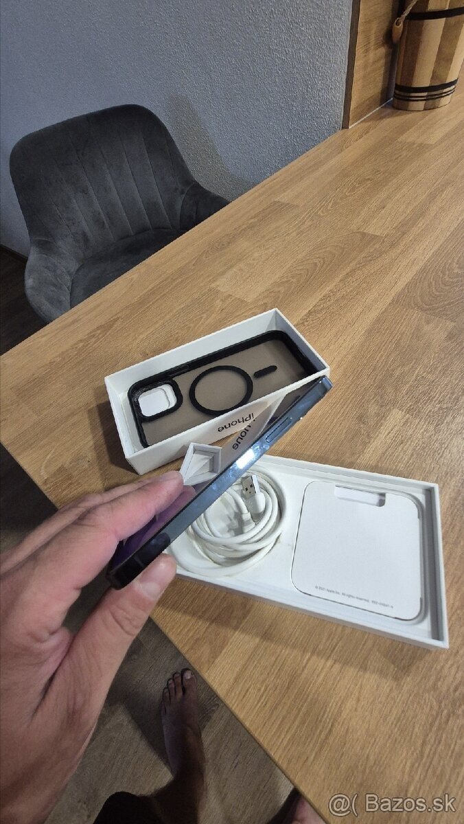 Apple iphone 12 pro 128gb krasny 82% - 4