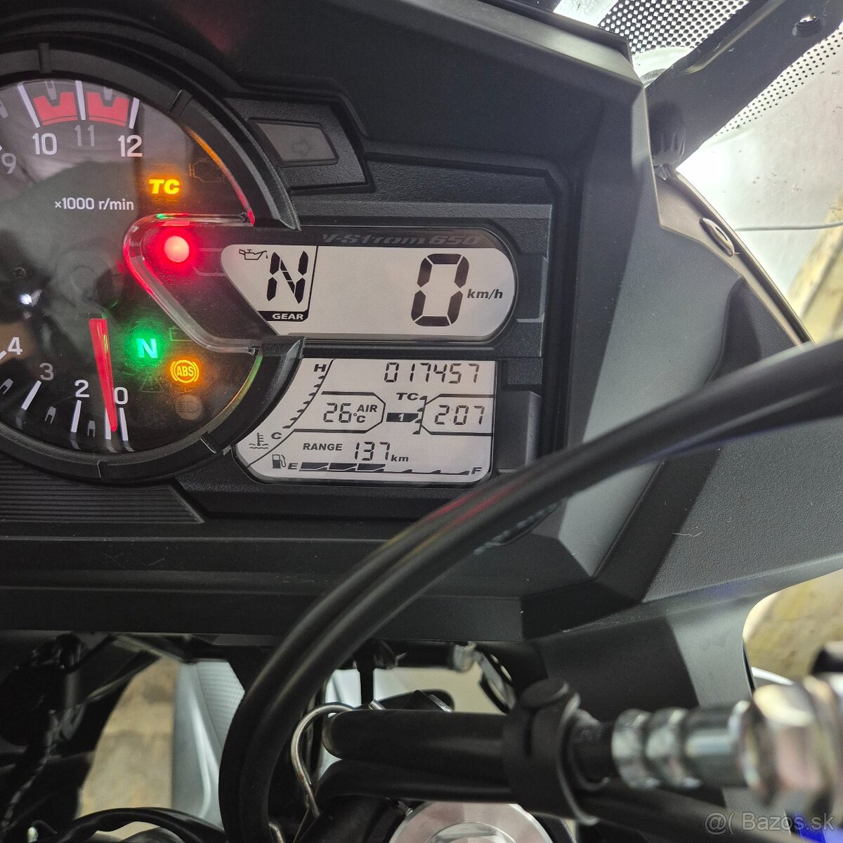Suzuky v strom 650 - 4