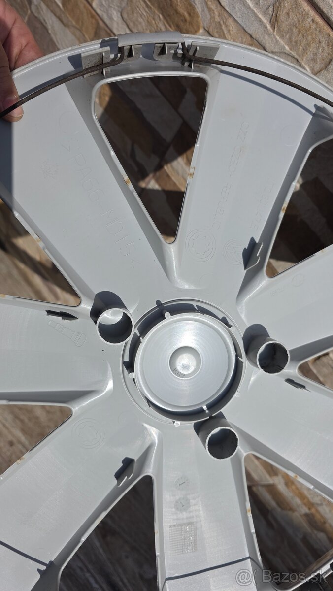 Predam puklice orginal Vw R16 Touran - - 4