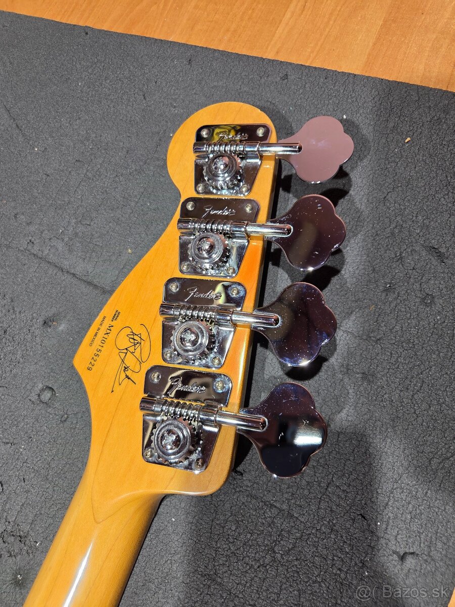 Krk Fender Roger Waters - 4