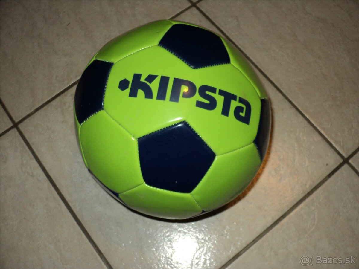 Sedačka,odrážadlá,lopta a iné. - 4