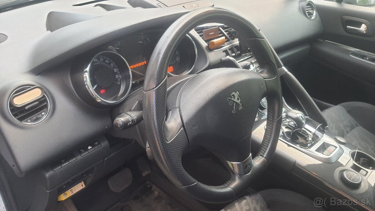 PEUGEOT 3008 2.0 DIESEL - 4