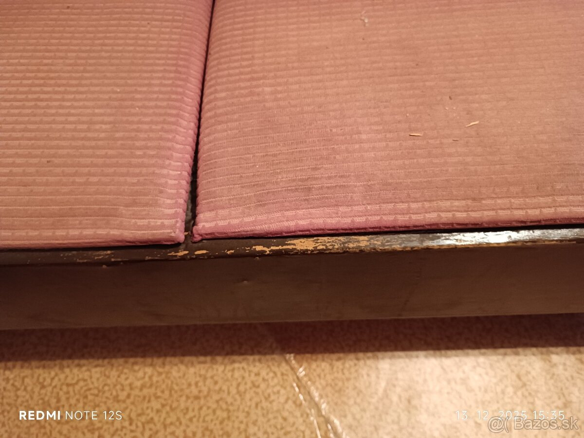 Stary nabytok na sedenie - 4