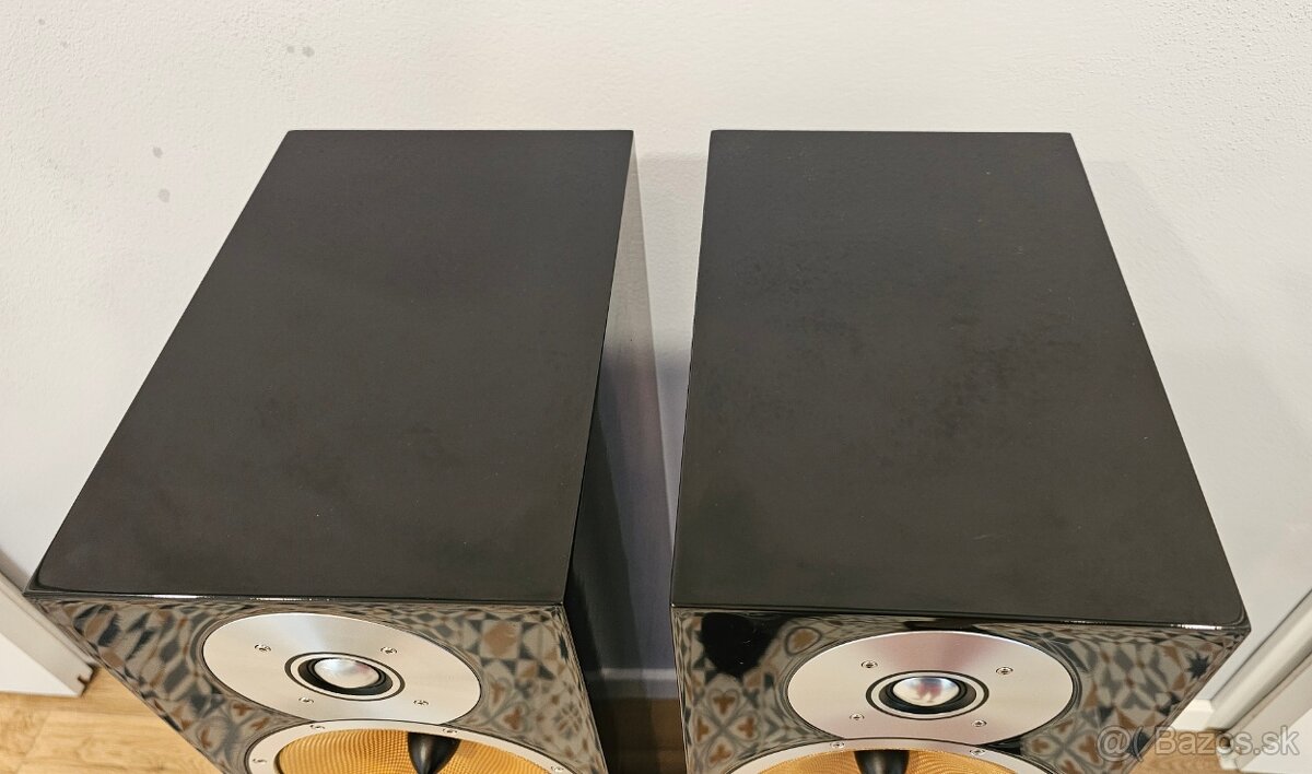 Bowers & Wilkins CM9 - 4