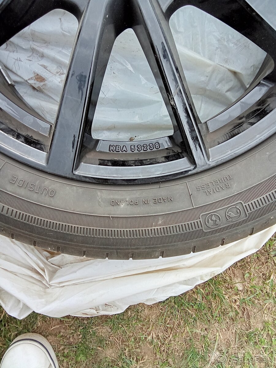 205/55 R17 pneu - 4