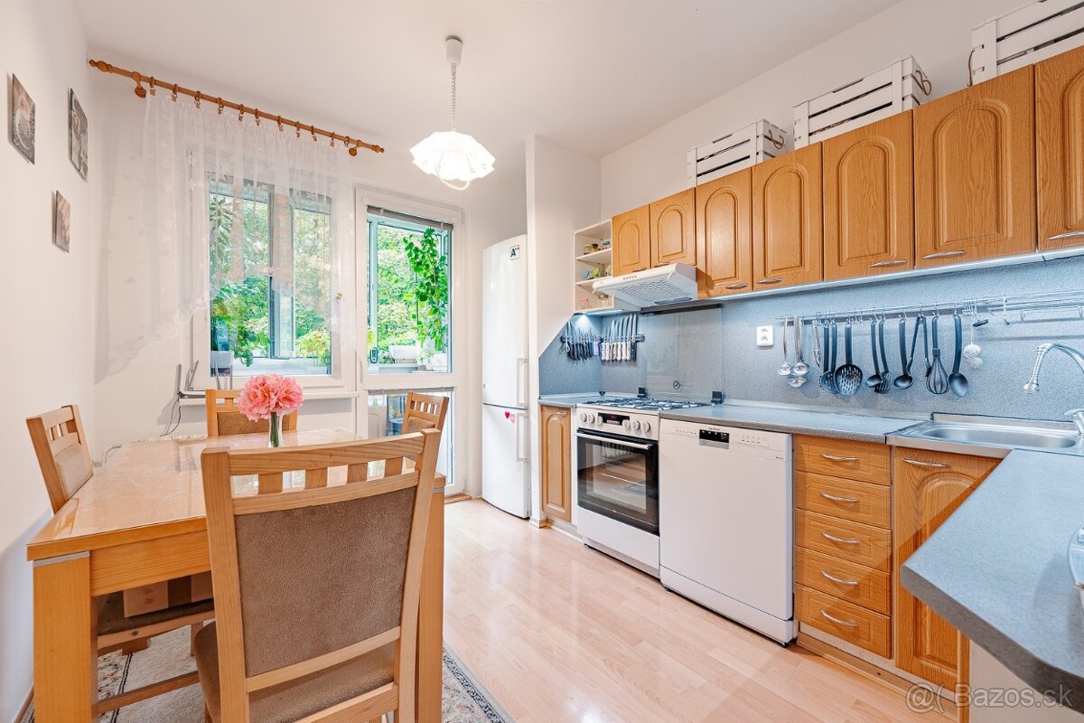 Na predaj | 3 izbový byt 71,86 m² s loggiou - Znievska - 4