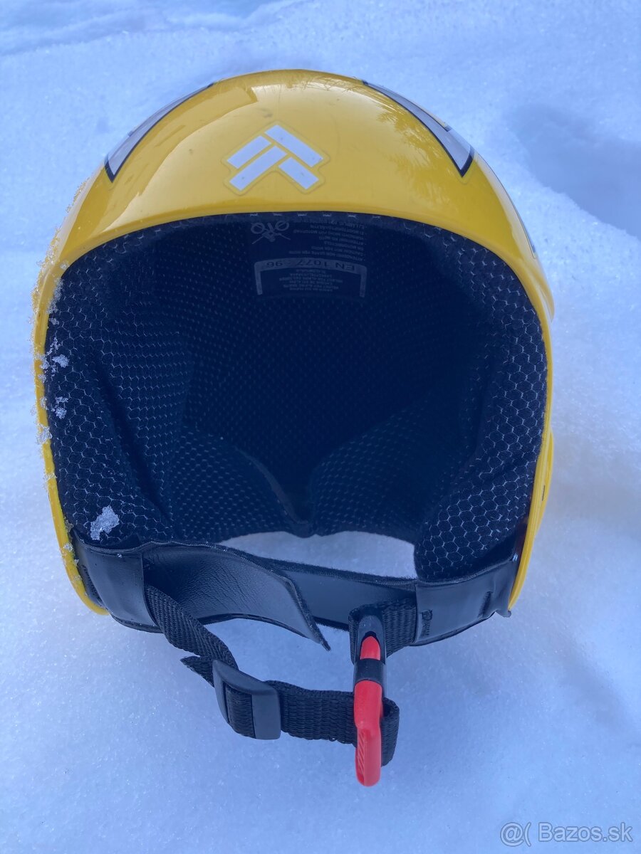 Detské lyže, lyžiarky a helma - 4