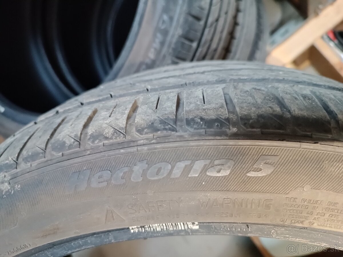 Matador 235/40 r19 - 4