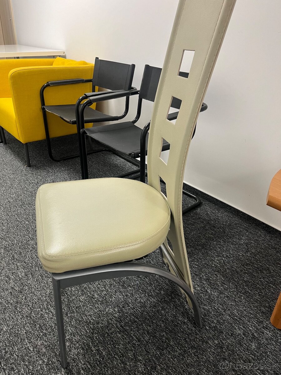 Darujem stoličky - 4