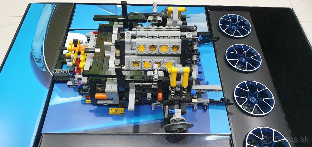 LEGO 42083 Technic Bugatti Chiron - 4