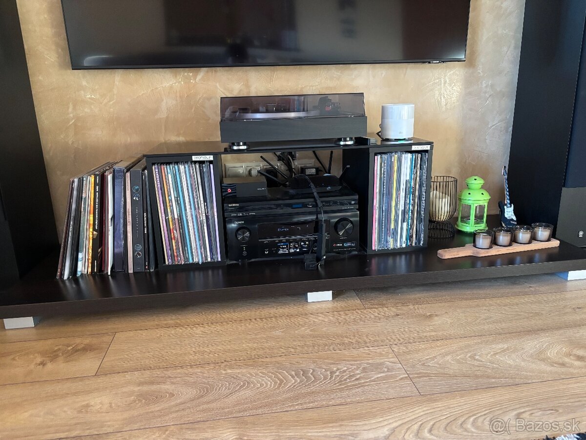 Suflikova zostava a zostava pod tv - 4