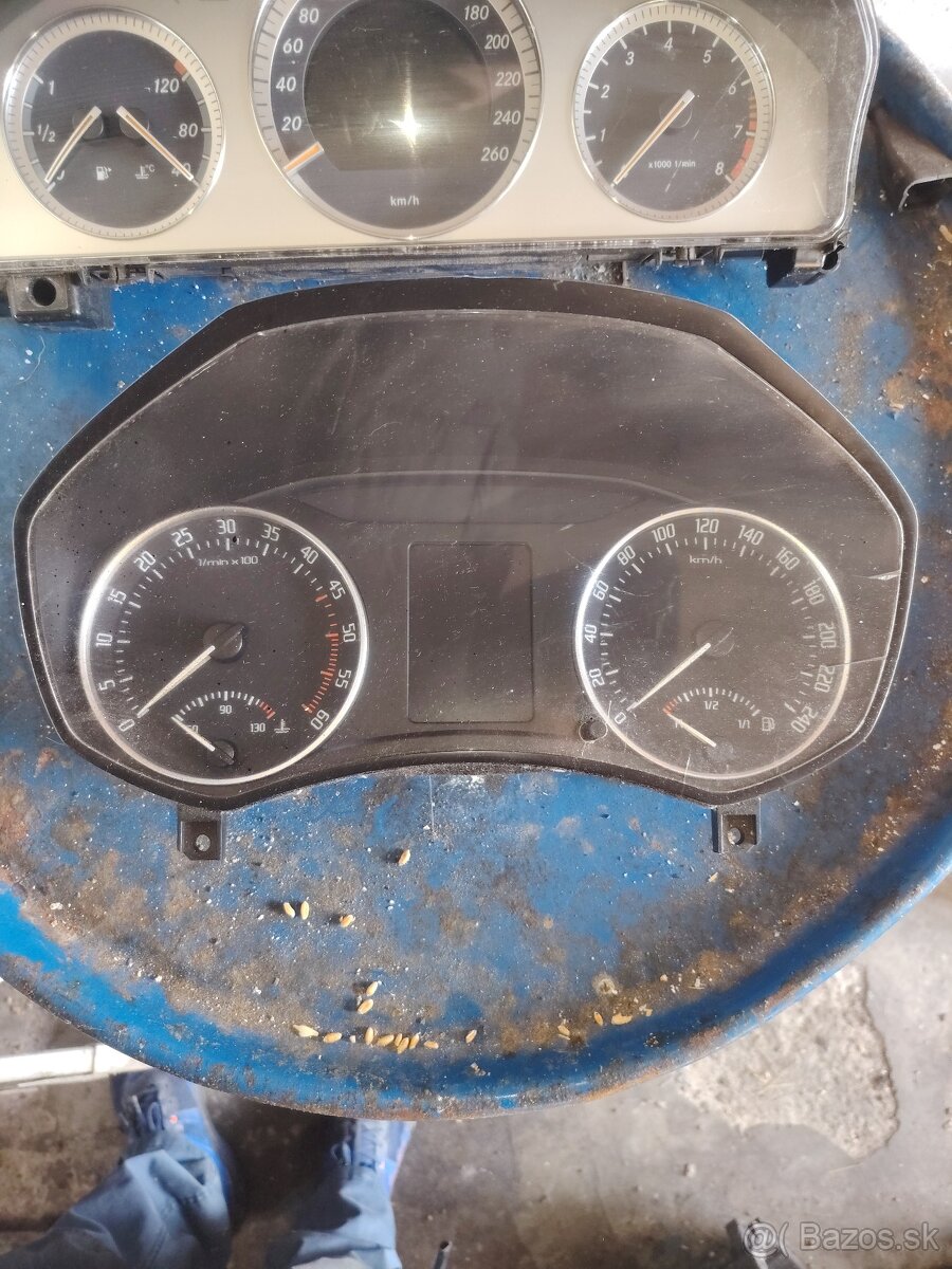 Budíky prístrojová doska - 4