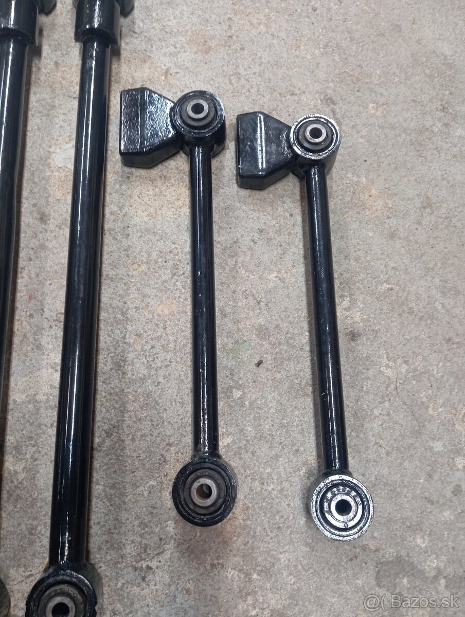 Nissan patrol zadné ramená