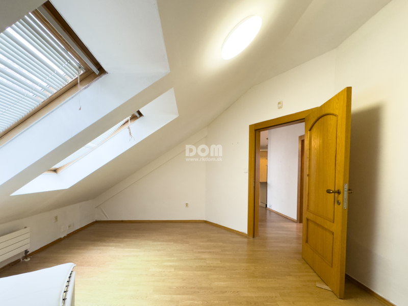 rkDOM | 4 - izbový byt s terasou v Žiline - 4