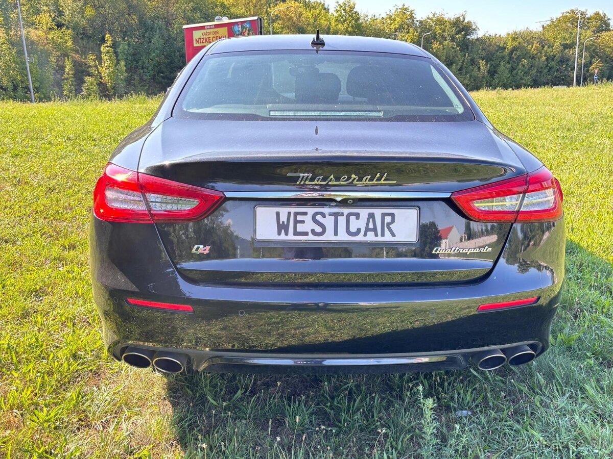Maserati Quattroporte - 4