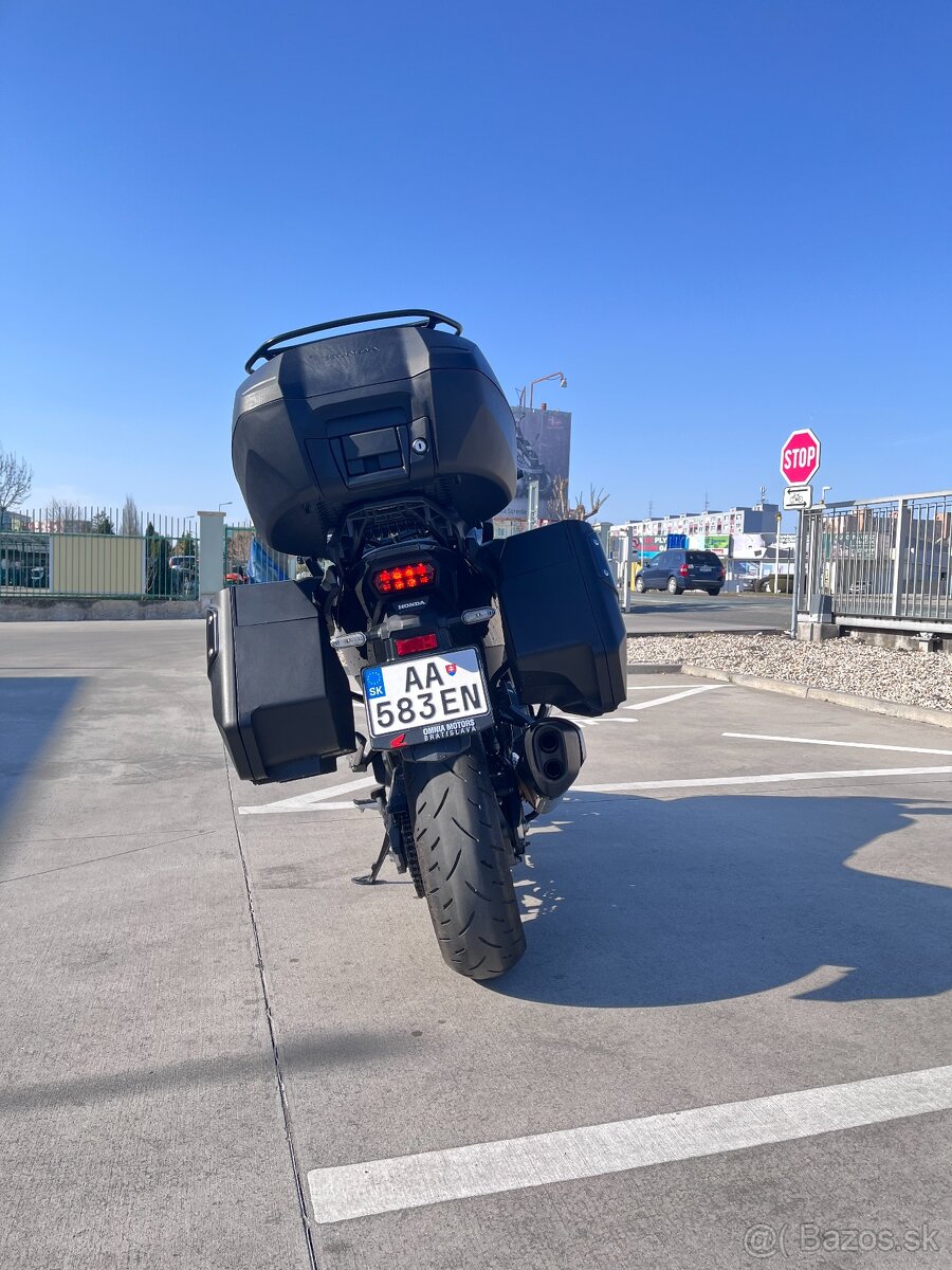 Honda NT1100 DCT - 4