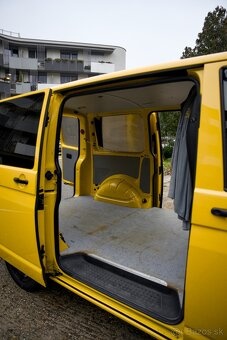 VW T5 Transporter 2.0 TDI Bluemotion - 4