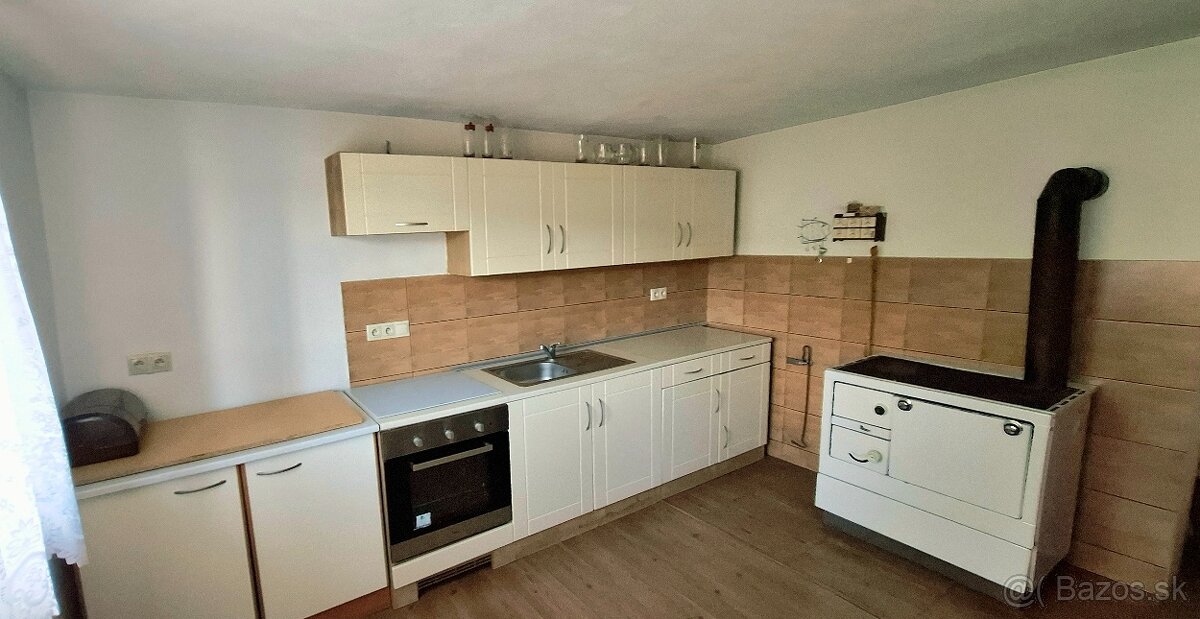 Rodinný dom (chalupa) v Jablonke - 4